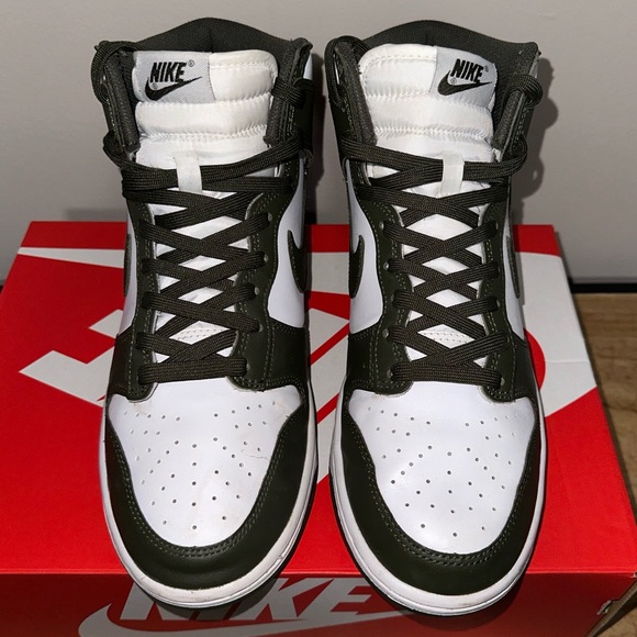 Nike Dunk High 'Cargo Khaki' 2022 - Picture 2 of 4